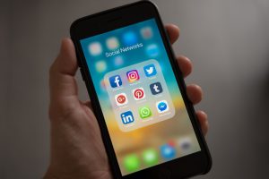 social media apps on smart phone